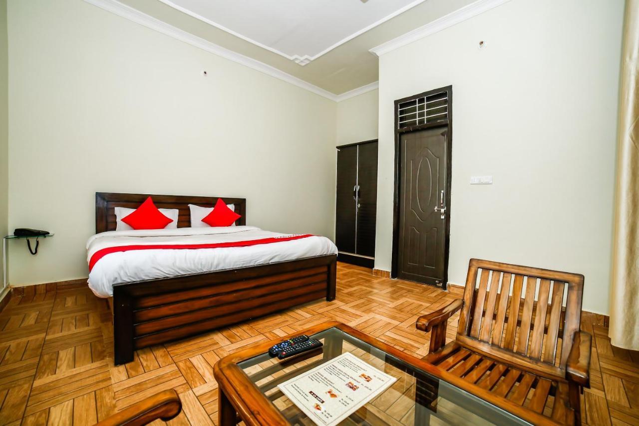 Oyo 23367 Farmsgreen Resort And Restaurant Orchha Esterno foto