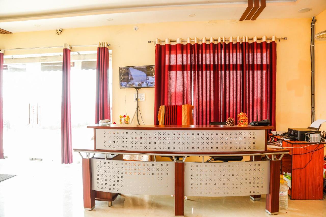 Oyo 23367 Farmsgreen Resort And Restaurant Orchha Esterno foto