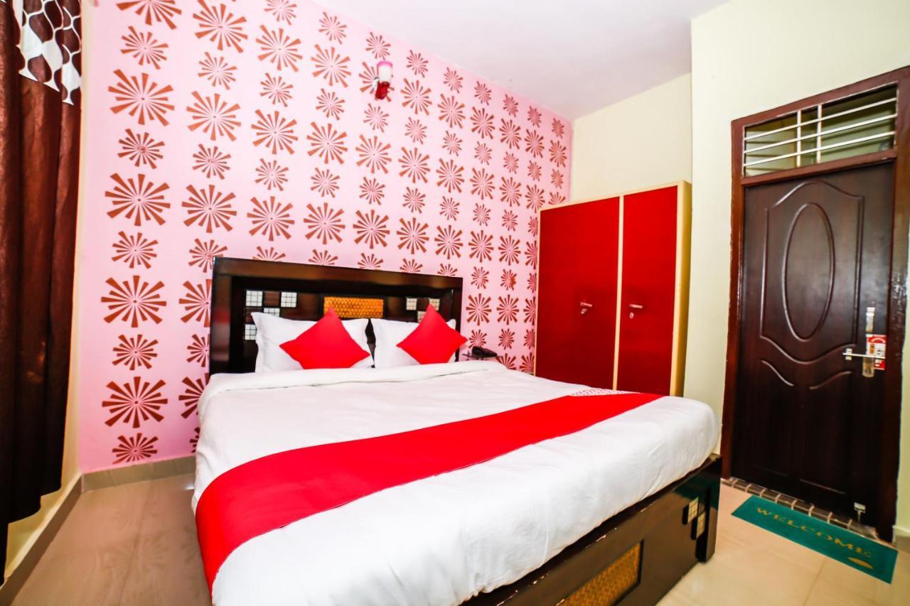 Oyo 23367 Farmsgreen Resort And Restaurant Orchha Esterno foto