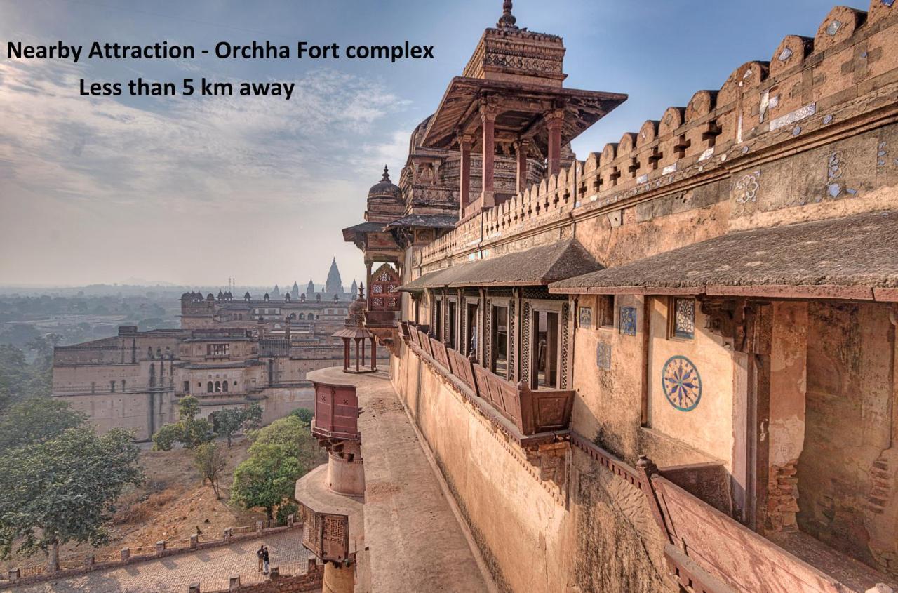 Oyo 23367 Farmsgreen Resort And Restaurant Orchha Esterno foto