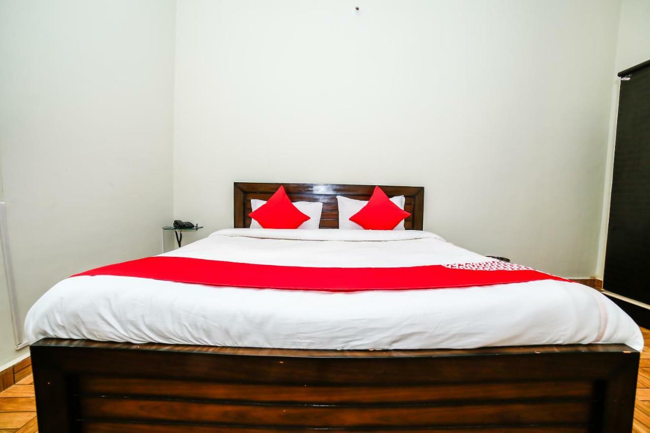 Oyo 23367 Farmsgreen Resort And Restaurant Orchha Esterno foto